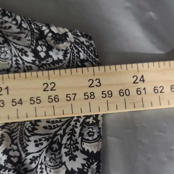 SunDress Black White Paisley  Sleeveless Soft Shift Summer Coastal Cool Light - Picture 8 of 9